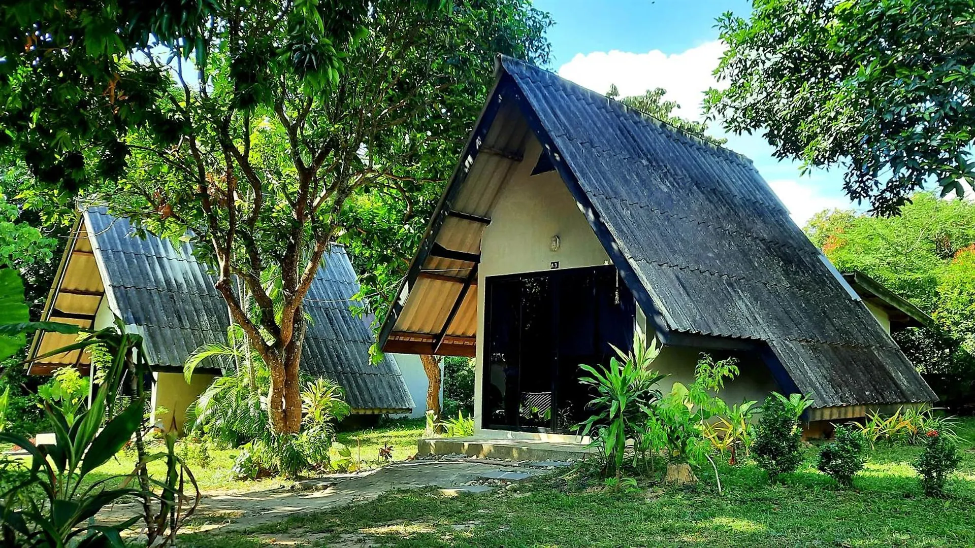 Ko Lanta Cashewnut Tree Resort