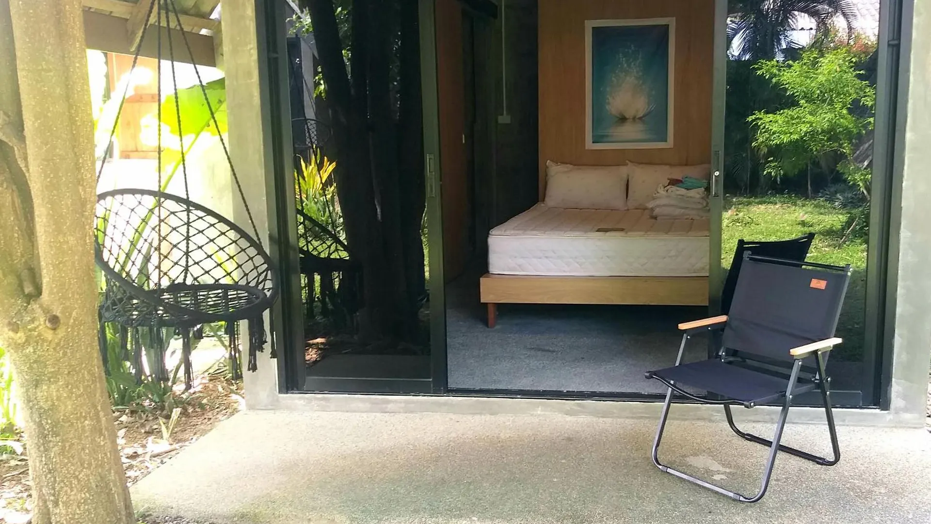 Ko Lanta Cashewnut Tree Resort منزل ريفي Ko Lanta