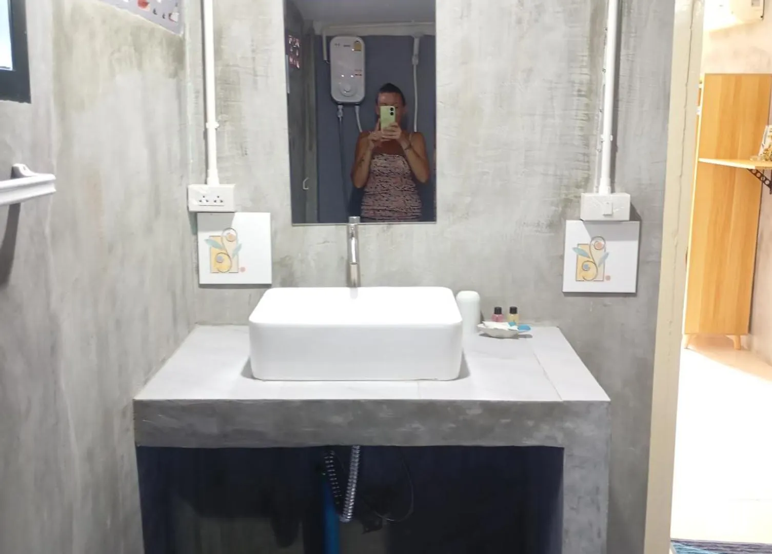 Ko Lanta Cashewnut Tree Resort منزل ريفي